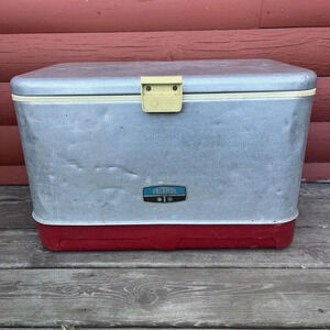 VINTAGE Metal THERMOS Latching Ice Chest Large Cooler Red And Silver 21.5x13x14